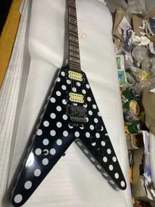 Özel Randy Rhoads Polka Dot V Siyah Beyaz Dot Elektro Gitar Gülağacı Klavye Bowtie Kakılışları Floyd Rose Tremolo Köprüsü Whammy Bar Chrome Donanım