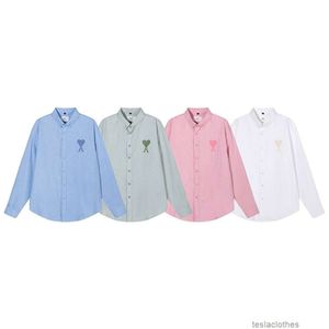 Designer Mens Camisas Moda Casual Roupas Ami Primavera Outono Novo Macaron Bordado Carta de Amor Uma Solta Manga Longa Camisa Casaco Casal Camisa Tendência