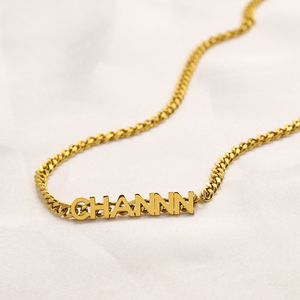 Lyxig design halsband kristall 18k guld pläterade halsband bokstav hänge mode kvinnor bröllop smycken tillbehör gåvor