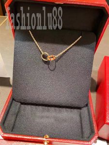 Designer Love Necklace Diamond Screw Luxury Halsbandsmycken för kvinna Pläterad guld Silver dubbel ring Connect Hoop Pendant Necklace Valentines Day Gift Wedding Q2