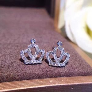 Pendientes de tuerca Huitan Delicada corona con deslumbrante CZ blanca Accesorios de lujo para mujer Fiesta Moda Pendiente Joyería Fancy GiftStud