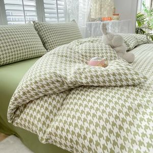 Set biancheria da letto Stampa pied de poule Verde Giallo Rosa Lenzuolo in poliestere spazzolato Copripiumino Federa Set quattro pezzi M060 1 231118