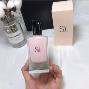 Designer fashion men and women perfume spray bottle perfume beloved woman red durable natural deodorant