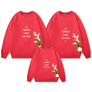 Aile Eşleşen Kıyafetler Noel Geyik Ebeveyn Çocuk Hoodies Parlak Kırmızı Yuvarlak Boyun Festivali Hoodie Tatil Takımları Yıllık Giysiler 231118