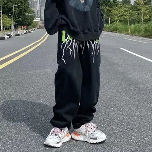 Herr jeans män jeans harajuku graffiti tryckt rakt löst stora storlek män byxor trendiga avslappnade byxor last streetwear 231118