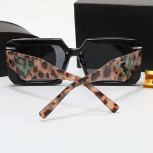 z pudełkowymi projektantami mody kobiety okulary przeciwsłoneczne Man UV Ochrona przeciwsłoneczna Letter Plaży Retro Square Sun Glass Casualne okulary