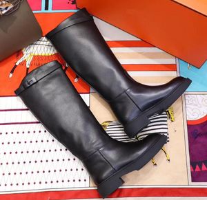 فاخر أعلى جودة مشبك أسود العجل الجلود الشهيرة العلامة التجارية Knight Long Knee Boot Designer Fashion Winter Fample Jumping Boots Tall's Boots