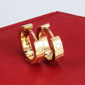 Hoop Sier Round Titanium Steel Rose Stud Gold Love For Woman Orecchini da donna con diamanti alla moda semplici e squisiti