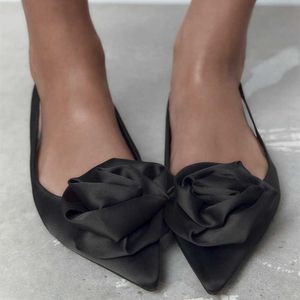 Nxy Sandals Womans Flower Flat Slingbacks Women Pointed Toe Shoes Autumn Black Slippers Lady Casuary Plus Size S 230406