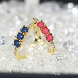 Band Ringe Ringe für Frauen einzigartige süße mehrfarbige Candy Stone Crystal Light Gold Farbe Hochzeit Fingerring Geschenk Modeschmuck R876