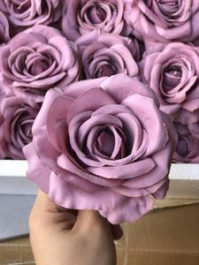 Fiori decorativi 10pcs Mauve Rosa artificiale Testa di seta di alta qualità alla rinfusa per la decorazione per la casa di nozze