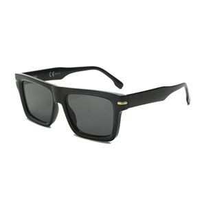 2024 Varumärkesdesigner Solglasögon Square Frame Cool Retro Shades with Logo UV400 Sun Glasses For Men