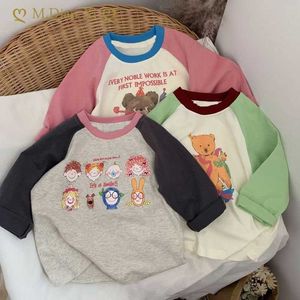 T-shirts 100% algodão e garotas de garotas infantis da calcinha da primavera e outono New Children's Long S-shirt Camiseta Baby Cartoon Crewneck Top P230419