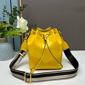 Kova Çantası Klasik Drawstring Çanta Kadın Tasarımcı Çantalar Omuz Kayışı Çapalama