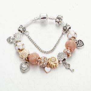 925 Sterling Silver Plated Hearts Bransoletka Bransoletka na węża bransoletki Bracelets Kobiet dziewczyna dar ręka miłość z oryginałem QRPS2024