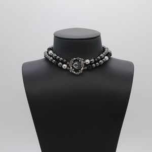 Colares pendentes Vintage Silver Camada dupla preta Silver Pearl Gótico de alta qualidade Personalidade Temperamento Colar decorativo feminino