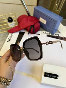 Fashion G Glasses g letra luxuosa óculos de sol Cool Sun Designer 2023 Novos óculos de sol Caixa polarizada acionando a maré feminina da rua