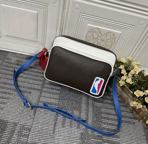 Tasarımcı Erkek Omuz Çantası Lüks Nil İnce Çantalar Çiçek Mektubu Messenger Çantalar En kaliteli Deri Küçük Crossbody Cüzdanlar Moda Seyahat Debriyaj Toptan