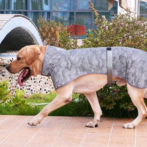 Nastro di fissaggio per abbigliamento per cani Elegante costume da mantello per cani da compagnia per gatti Abiti dai colori vivaci facili da indossare per la festa