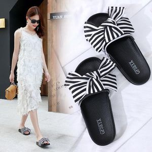 Tofflor Summer Fashion Women Slides Stiped Bow Platform Shoes Störst Size Women's Mules Chaussures Femme 72C39