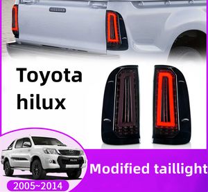 Toyota Hilux 2005-2014 için araba kuyruk lambaları LED arka lambalar sinyal durdurma ışıkları fren ters arka lamba düzeneği