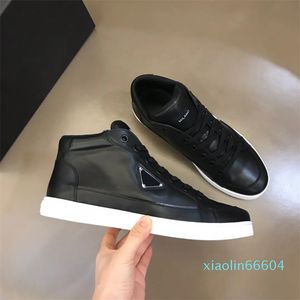 En kaliteli sıradan ayakkabılar erkek spor ayakkabılar gerçek deri rahat ayakkabılar lüks tasarımcı 3 köşeli siyah dikiş mat deri spor platformu