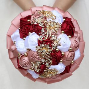 Dekorativa blommor Produkt Satin Rose Bouquet för brud Golden Rhinestone Wedding Flower Bridesmaids Handdekor Elegant brudkristall