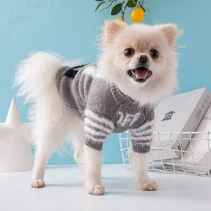 디자이너 개 옷 브랜드 개가 의류 클래식 자카드 문자 패턴 작은 개 고양이 겨울 스웨터 캐주얼 애완 동물 의류 코트 xxl a420을위한 따뜻한 애완 동물 스웨터