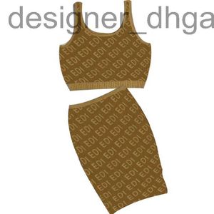 Tvådelad kläddesignervinnor's Two Piece Dress Set Designer Shirt Cardigan Women Sweater Suspender and Hip Wrap Spring Veju