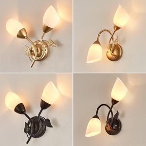 Lampa ścienna nowoczesne minimalistyczne nordyckie sypialnia sypialnia przyśród korytarz kreatywny szklany próżność światła tło dekoruj oświetlenie domowe