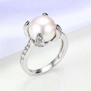 Cluster-Ringe Boseok Freshwater Pearl White Cubic Zirkonia Rhodium Over Sterling Silver Ring 6.64ctw