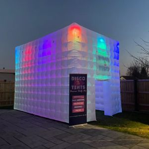 LED インフレータブル パーティー テント 屋外の楽しみや DJ イベント用のリモコン付き商業レンタル パーティー テント