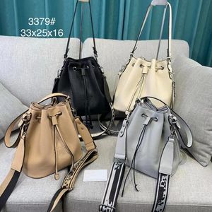 Hochwertige Designer-Tasche Damen-Leder-Beuteltasche Umhängetaschen Tragetaschen Umhängetasche Handtaschen Einkaufstasche Geldbörsen Rucksack 4 Farben auf Lager