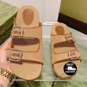 Pantoffel Damenmode bestickte Leinwand Designer-Slides schlüpfen auf Hausschuhe Mädchen Leinwand bedeckte Plateau-Sandalen in großer Größe