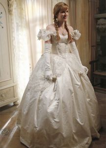 Abito da sposa principessa vintage con spalle scoperte maniche corte a sbuffo fiori fatti a mano applicazioni in pizzo elegante corsetto lungo fino al pavimento abiti da sposa vittoriani bianchi