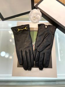 2023 Designer Sheepskin gloves for women mens Fully woven gloves new cashmere lining for warmth with box