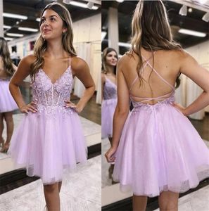 Party Dresses Sweet Light Purple Homecoming Lace Applique Criss Cross Backless Girl Short Prom Gowns Mini Längd Maxi Midi Robe