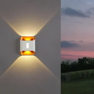 Duvar lambası LED ışıkları ip65 su geçirmez basit aplik yukarı ve aşağı oturma odası balkon dekoru için 2 yönlü aydınlatma koçanı