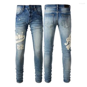 Jeans masculinos chegadas azul angustiado streetwear magro ajuste carta de couro padrão bordado remendo em branco estiramento magro rasgado