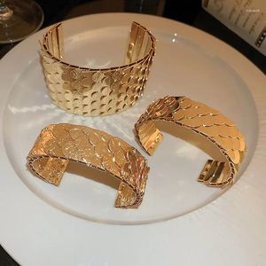 Bangle European American Exaggerated Open Fish Scale Pattern Bracelet Women's Fashion Elegant Simple