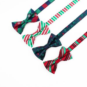 Bow Ties Christmas Bowtie 10Colors Festlig julgran snöflinga mönstrad fjärilsstorlek 12*7cm 4,72*2,75in 100% polyster för män blus cravat bröllopsdräkter