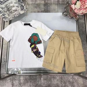 Novos conjuntos de roupas infantis menino menina de bebê traje de traje de traje de traje imprimir 2pcs Designer de luxo camiseta de calça curta Ternos de chidlren roupas esportivas casuais