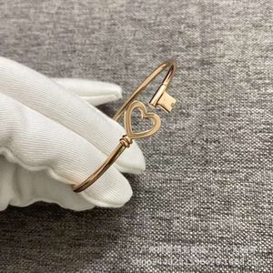 pulseira de pulseira tiffanyany seiko s925 prata t clássica key de amor 18k rosa ouro versátil assimétrico pulvelet de pulseira aberta