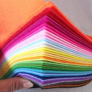 Fabric 40Pcs Nonwoven Felt Fabric Needlework Patchwork Cloth Bundle For Kids Scrapbooking Doll DIY Quilting Sheet Sewing Crafts 10x10cm 230419
