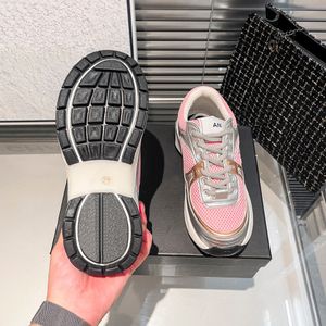 Moda Lüks Sneaker Defender Tasarımcı Gündelik Ayakkabı Orijinal Deri Marka Spor ayakkabıları Kadın Trainer Koşu Ayakkabıları Ace Botları Marka W446 006