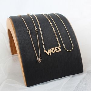 Cara Flash Vibes Colar Letter Trendy Letra fina Chave de ouro Chokers Chokers Níquel Mulheres livres de liga de alta qualidade Jóias simples