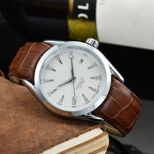 Men luxury designer Automatic mechanical watch Mens auto leather band 3 hands Watches O60