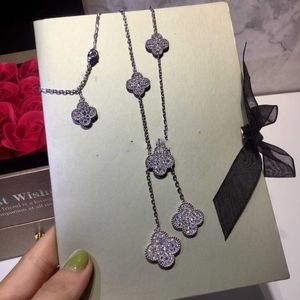 Vintage wisiorka naszyjniki marki Clee Designer Copper Gold Pletel Crystal Four Leaf Clover Clover for Women Jewelry with Box Vukn