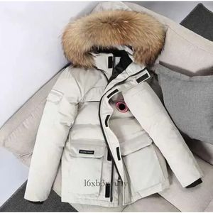 Down Designer Canadian Męskie Parki kurtki zimowe ubrania robocze kurtka na zewnątrz zagęszczona moda ciepła utrzymanie para na żywo nadawanie 3776