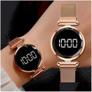 腕時計の豪華なLED女性磁気ブレスレットウォッチローズゴールドデジタルドレスウォッチクォーツ腕時計レディースクロックリロFE DHGARDEN OTJH7